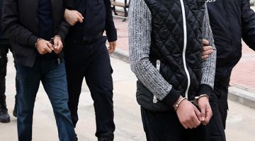 İzmir merkezli 47 ilde FETÖ’nün TSK yapılanmasına yönelik operasyon! 76 zanlı tutuklandı