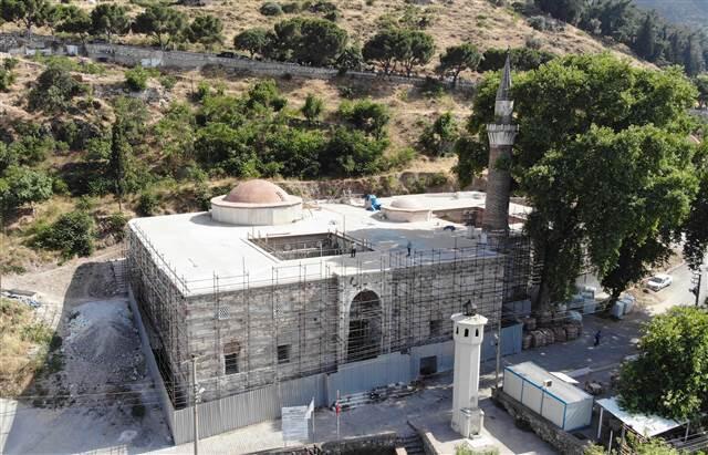 Manisa’da restorasyonda ortaya çıktı: Bizans sütunlarını sıvamışlar