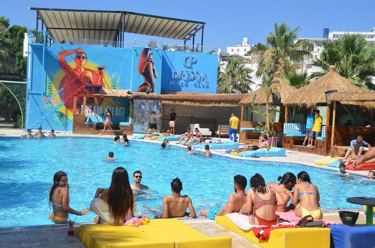 Son dakika haberi: Turizm merkezi Muğla aşılamada ilk sırada yer aldı Turistler akın etti