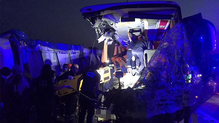 Manisa’da otobüs faciası! 9 kişi öldü, 30 yaralı var