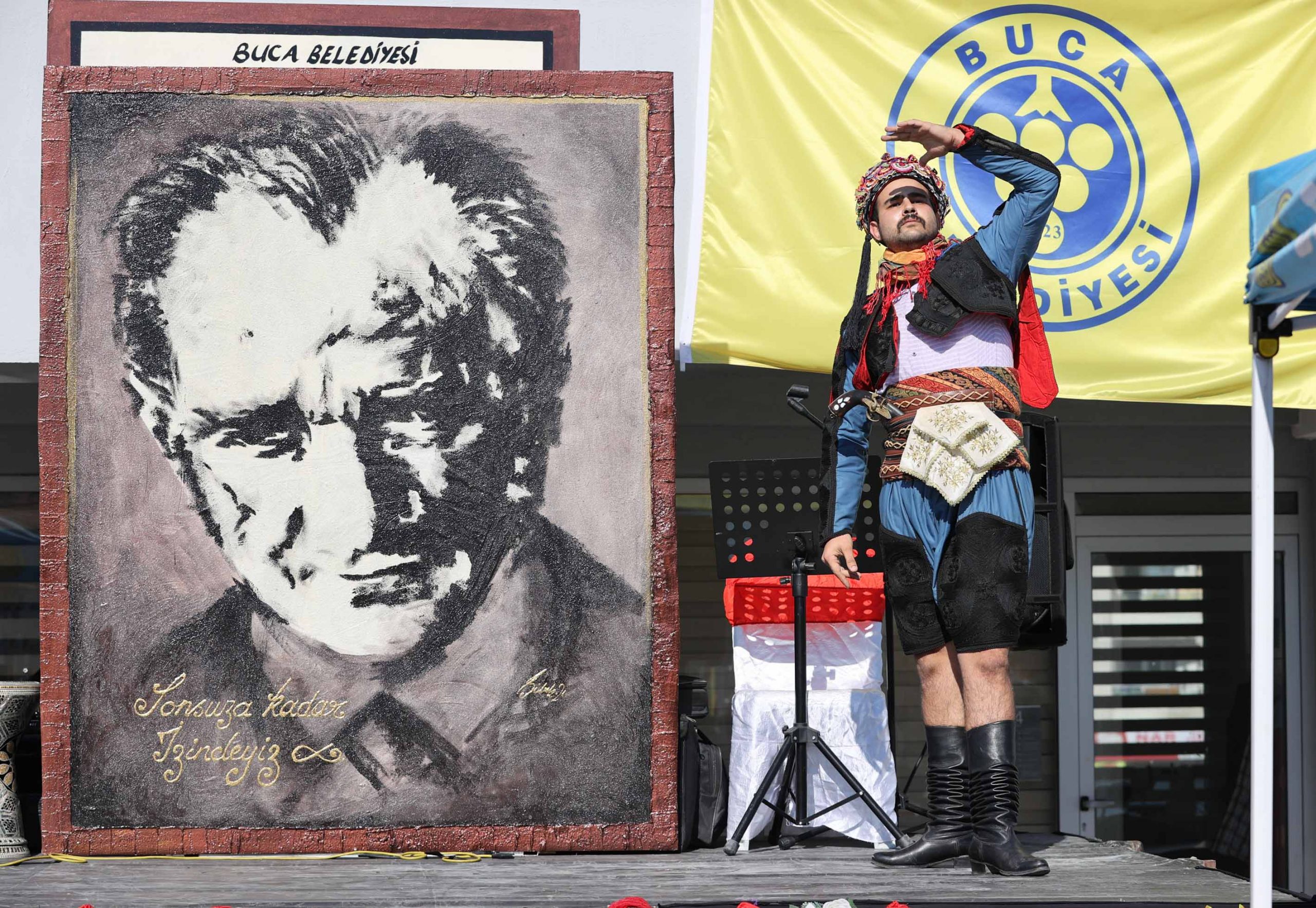 Buca’da 29 Ekim coşkusu başladı