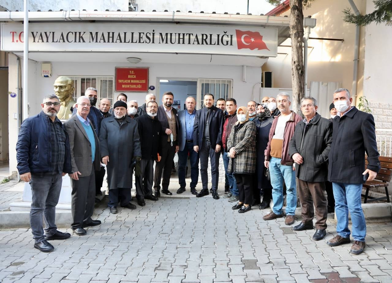 Ak Parti Buca İlçe Teşkliatı, Esnaf ve Vatandaşı ziyaret etti.
