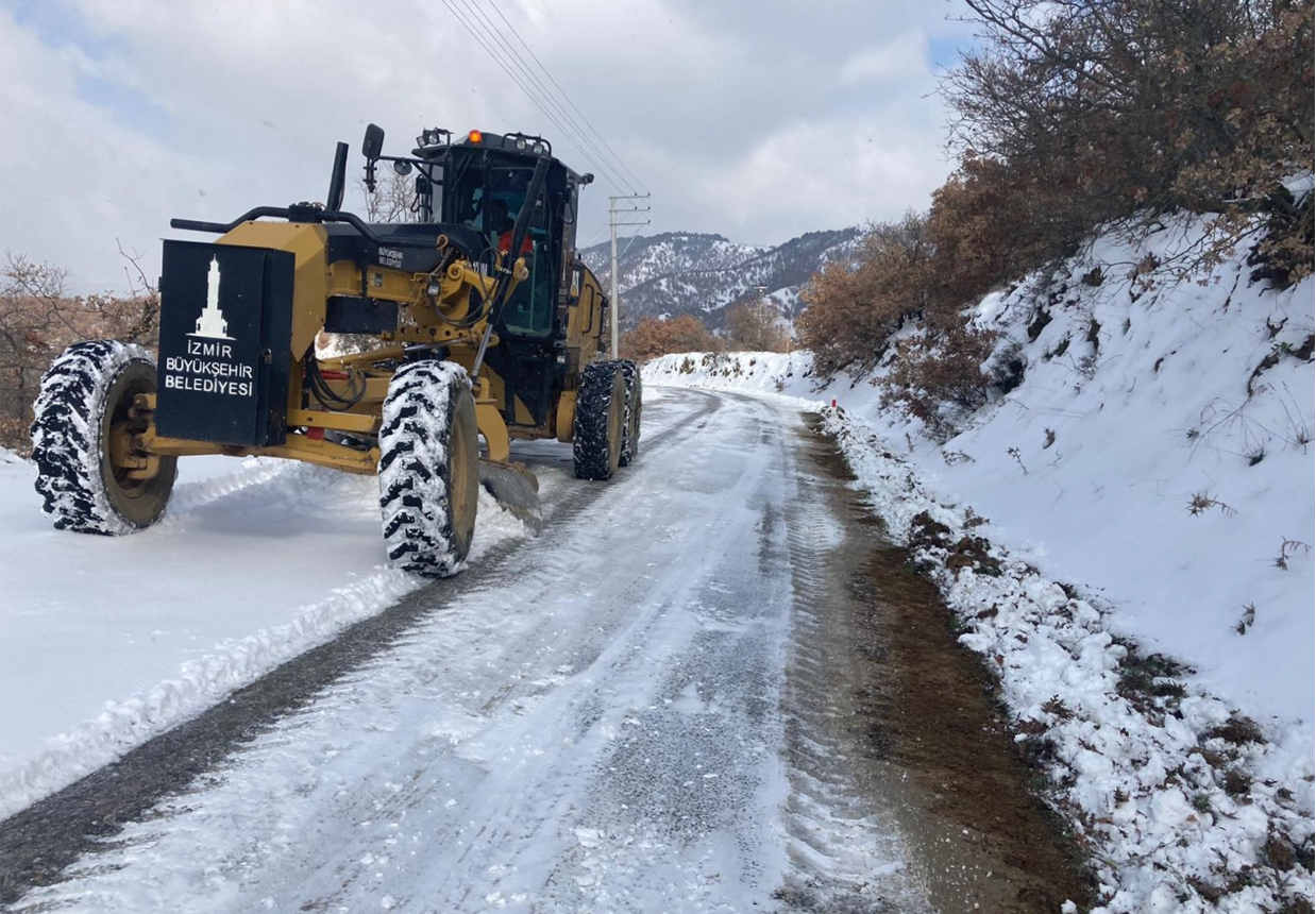 Ödemiş’te kış mücadelesi aralıksız devam ediyor 