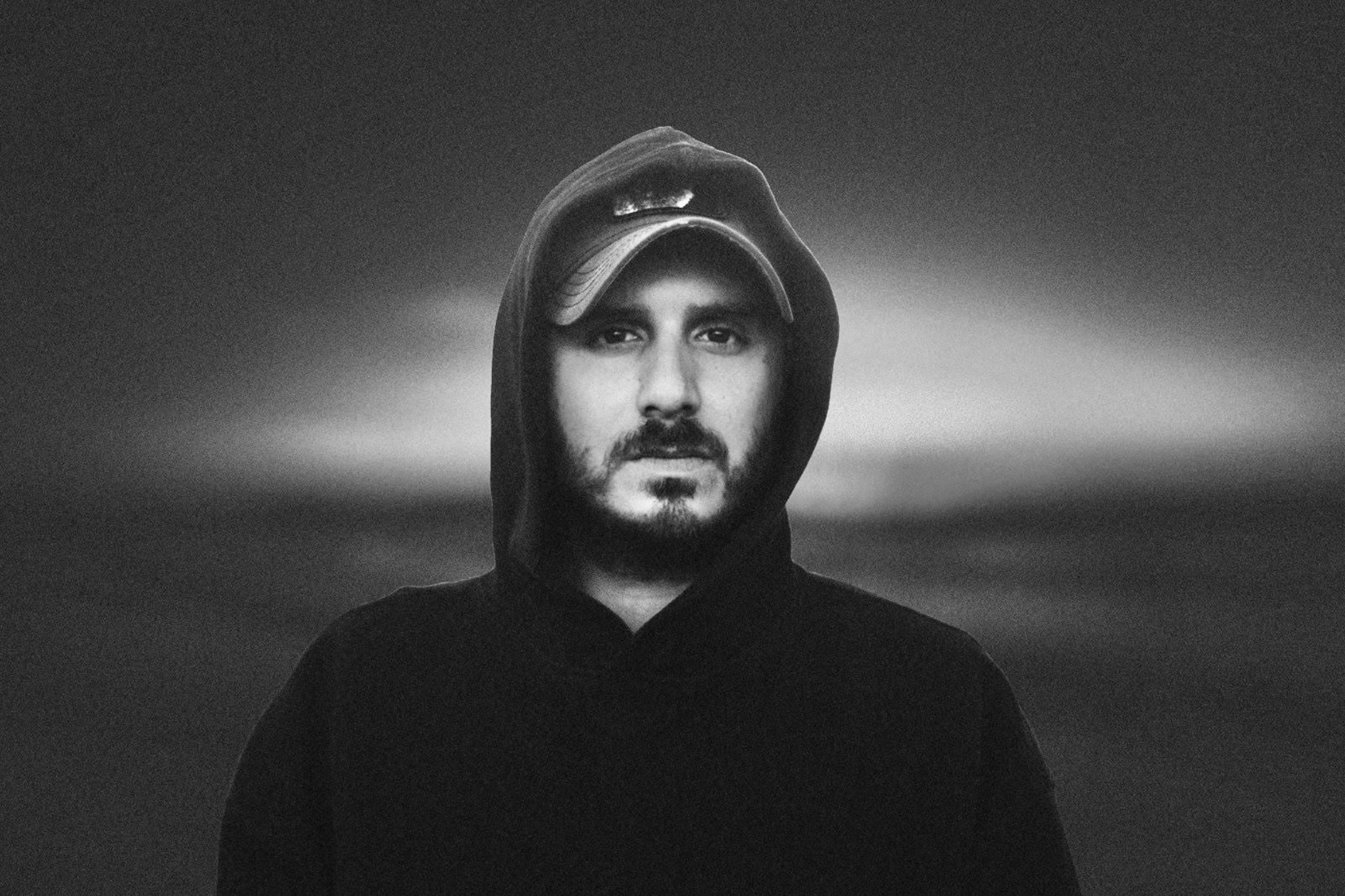 ‘Gölgeler’ dinleyicisiyle buluştu