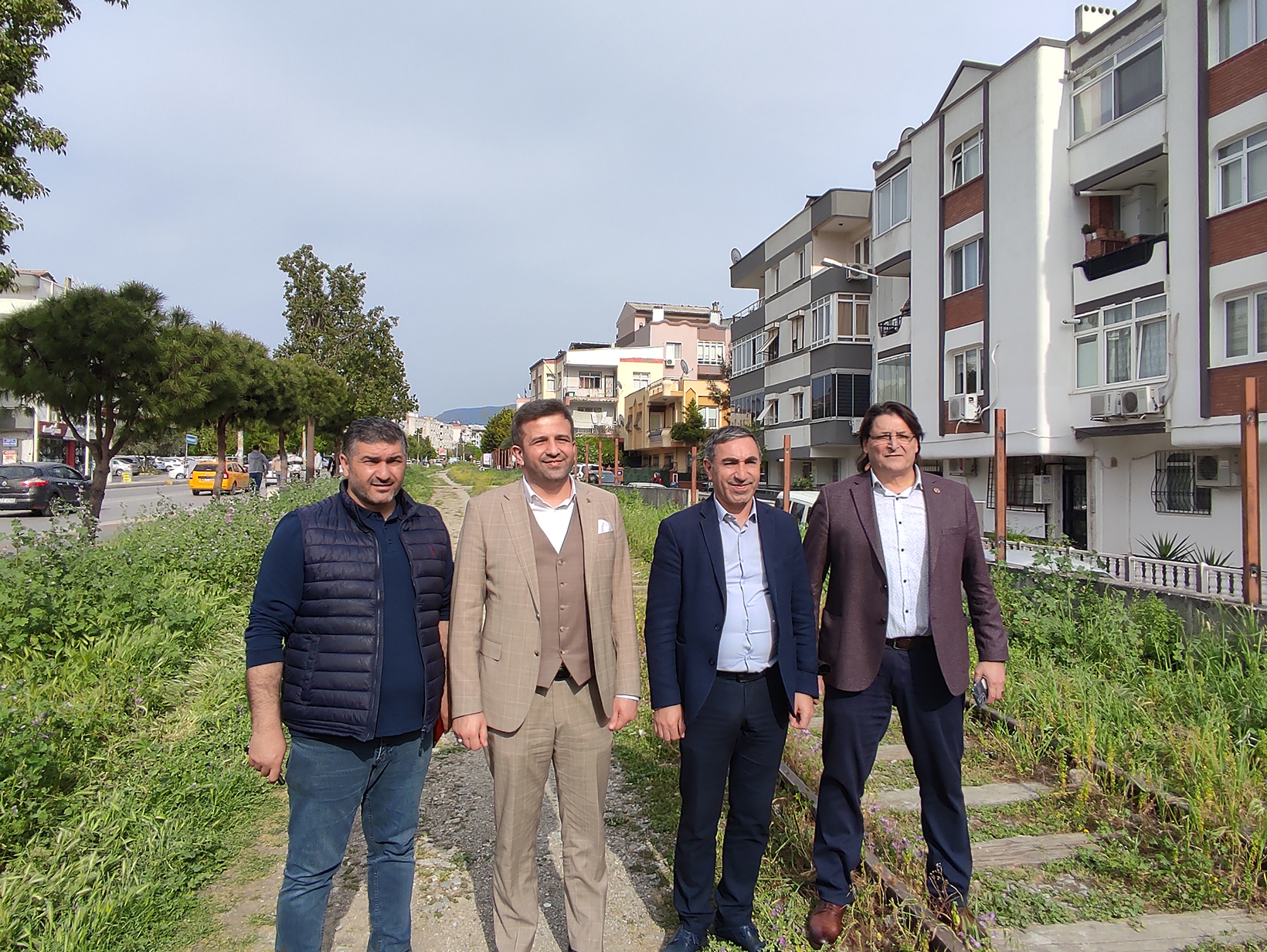 Buca’nın ‘Berlin Duvarı’ yıkılıyor