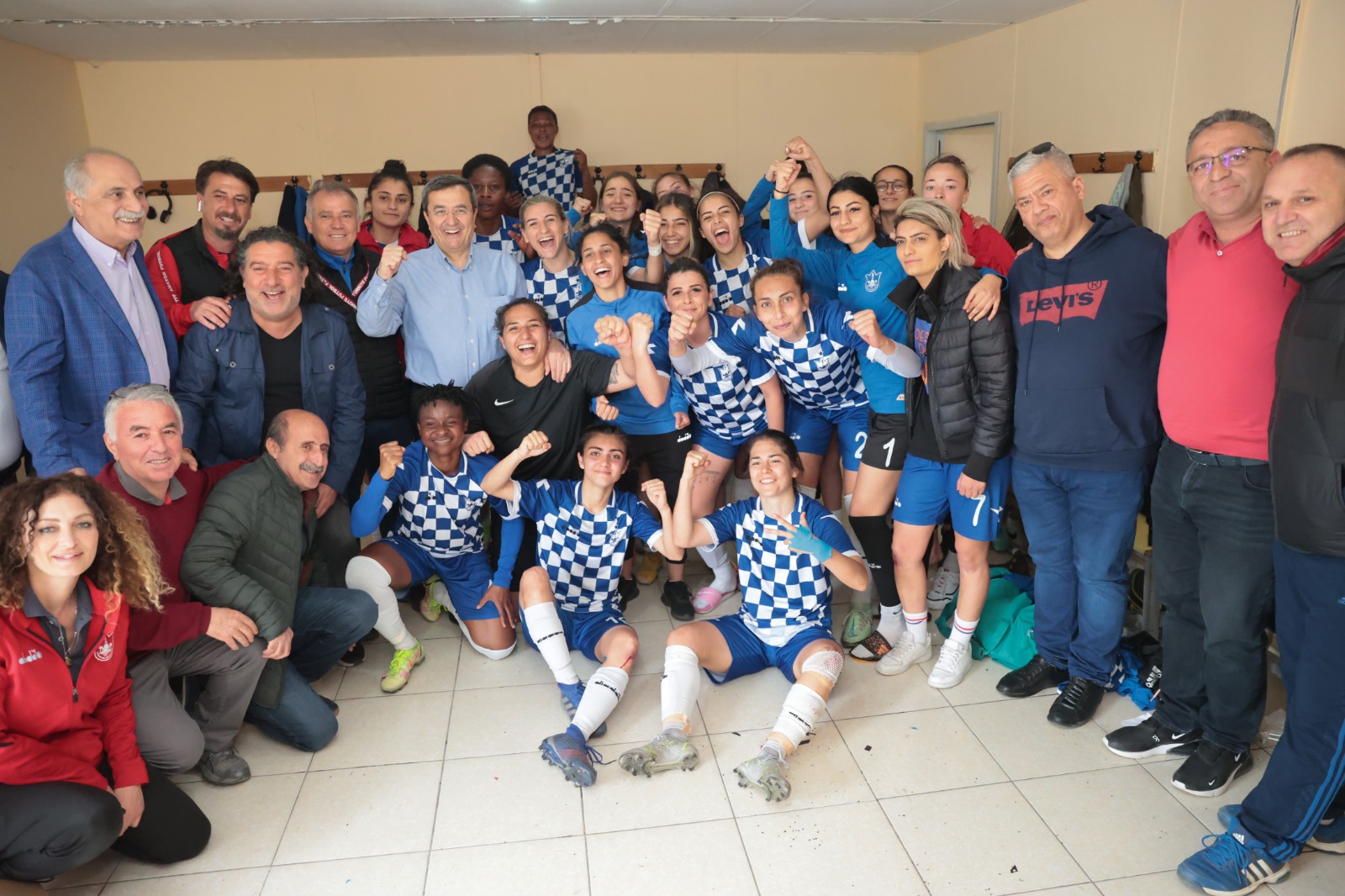 Konak Belediyespor Galatasaray’ı 2-1 mağlup etti