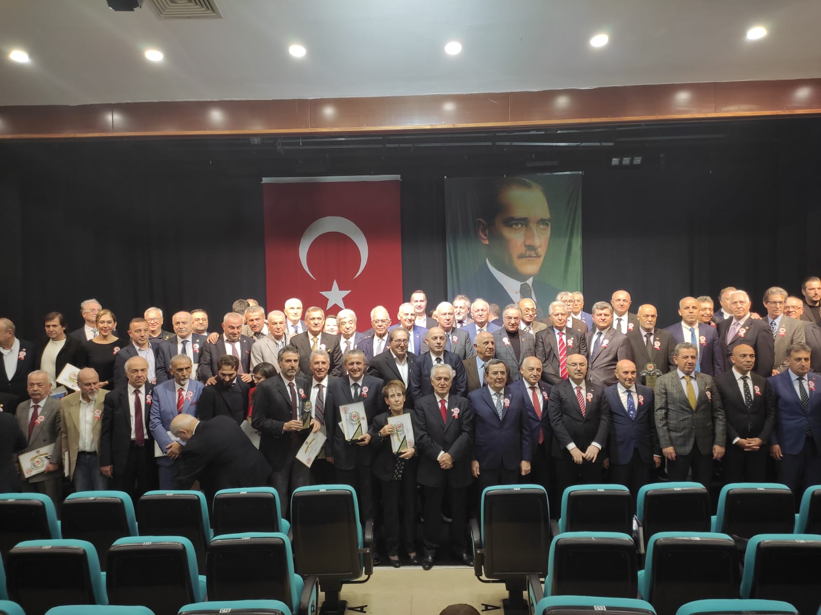 İzmir TÜRFAD ‘dan Muhteşem Ödül Töreni