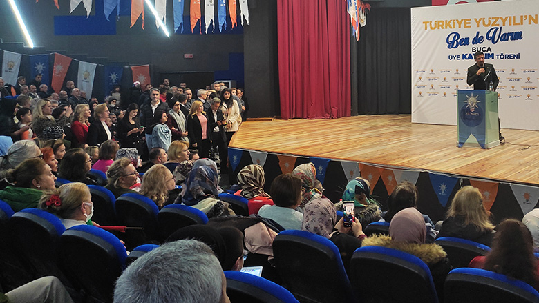 AK Parti Buca’dan Üye Katılım Rekoru