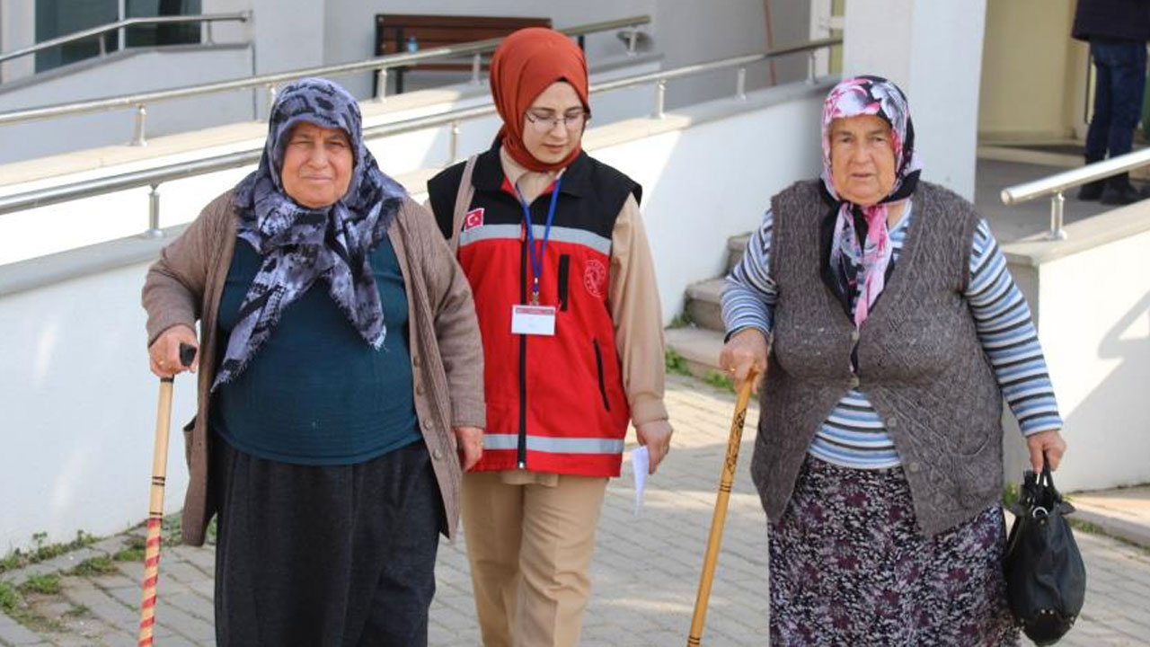 Depremzede Gülnihal Kıvrak deprem anını anlattı: O an sadece nutkunuz duruyor ve bakıyorsunuz