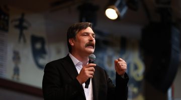 Binlerce İzmirli, TİP’in aday tanıtımında buluştu