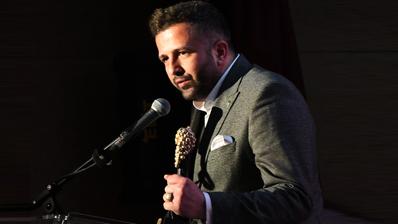 Buca’daki Başarıları Hakan Kalfaoğlu’na ödül getirdi.