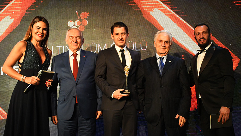 Halil Umut Meler’e Dünya Kupası öncesi ödül morali