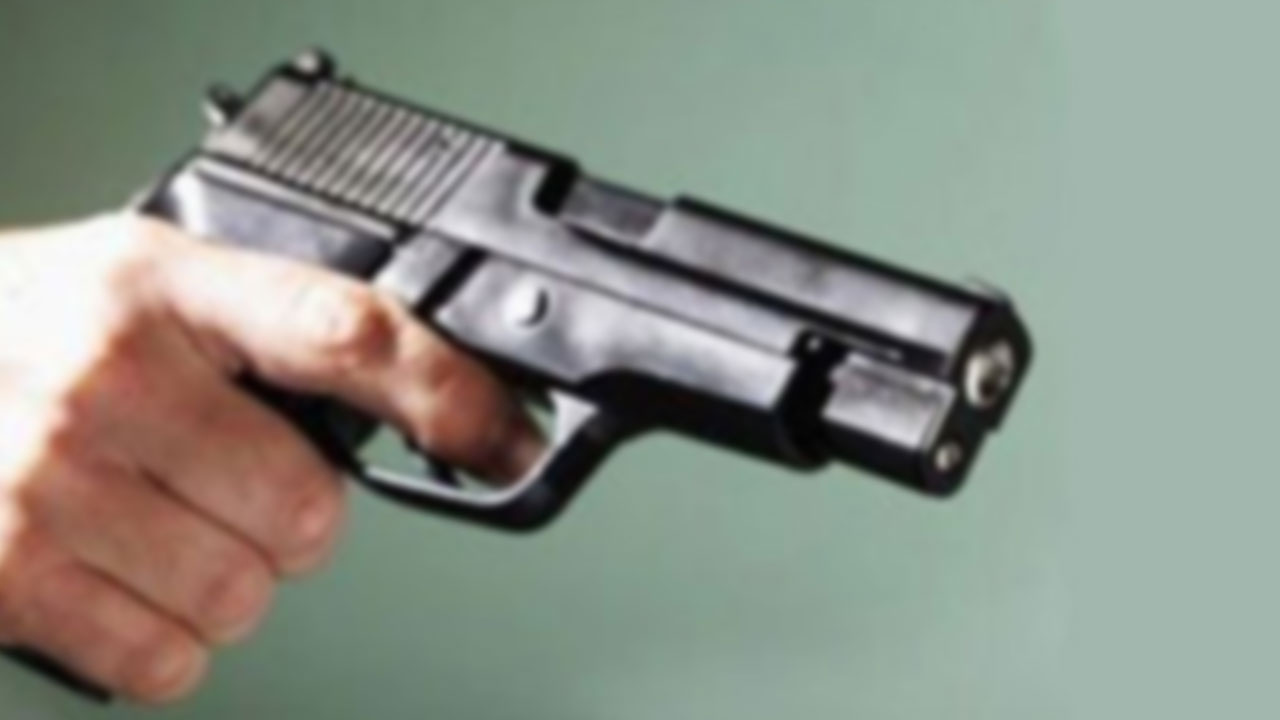 İzmir’de komşu kavgası! Karı-koca kanlar içinde kaldı