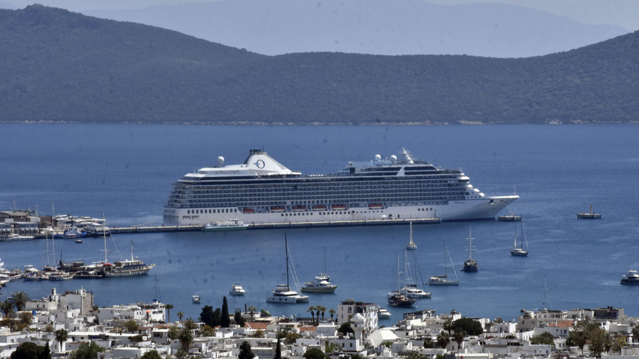 Kruvaziyer ‘Marina’ ile Bodrum’a 1182 turist geldi