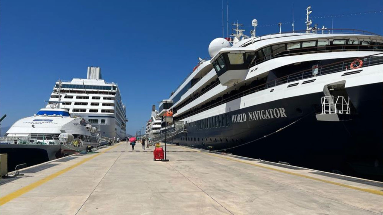 Bodrum’a üç gemi ile 941 yabancı turist geldi!