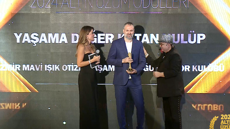 2. Altın Üzüm Ödül Töreni: İzmir Mavi Işık Otizm Yaşam Koçluğu ve Spor Kulübü’ne “Yaşama Değer Katan Ödül”