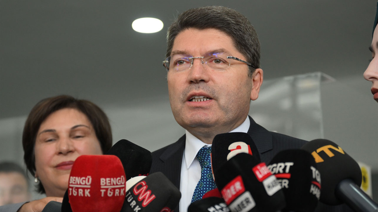 Bakan Tunç duyurdu: Seyitgazi’deki yangınla ilgili soruşturma başlatıldı