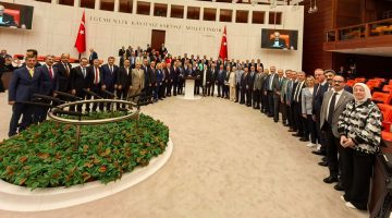 Meclis 1 Ekim tarihine kadar tatile girdi, vekiller hatıra fotoğrafı çektirdi