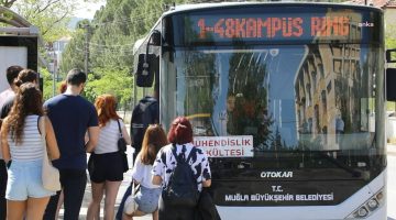 Muğla Büyükşehir Belediyesi’nden üniversite öğrencilere ulaşımda tam destek