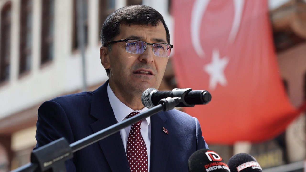 AK Parti’ye geçeceği iddia edilen Kütahya Belediye Başkanı son noktayı koydu