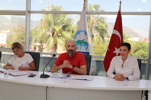 Belediye meclisinde istifa depremi!