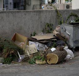 Karabağlar’de çevre krizi büyüyor… ‘Danıştay iptal etti, belediyeler izin verdi’