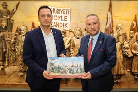 Uşak ve Bornova Belediyelerinden İş Birliği Mesajı