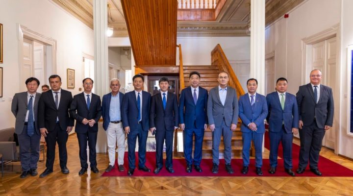 İzmir ile Çin deniz ulaşımında iş birliği yapacak