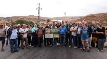 İzmir’de ‘çöp deposu’ eylemi: ‘Cumhuriyet Halk Partisini kınıyorum’