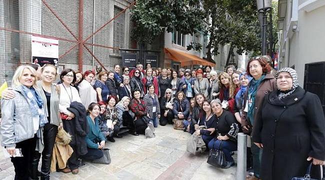 Konak’ın kadın muhtarları çevre farkındalığı eğitimini tamamlayarak Yeşil Lider sertifikalarını aldı