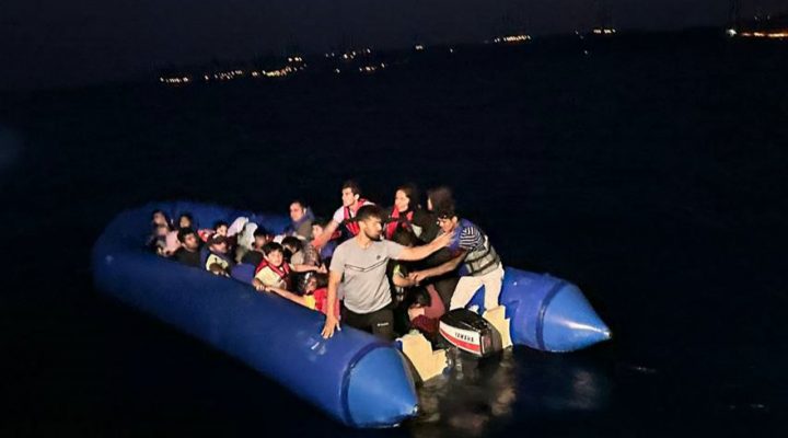 Marmaris açıklarında 70 düzensiz göçmen yakalandı