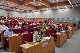 Büyükşehir Meclisinde ‘beceriksiz’ tartışması: Sen onu git ilçe belediye başkanına söyle!