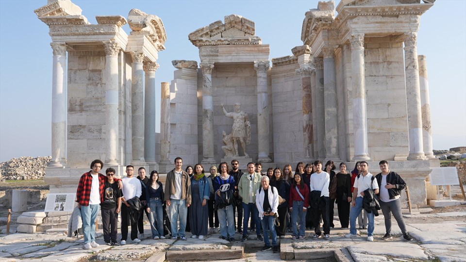 Denizli Büyükşehir’den gençlere yönelik turizm atağı