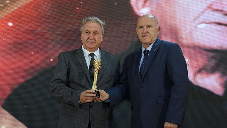 TFF MHK Üyesi Sebahattin Şahin ‘e ödül
