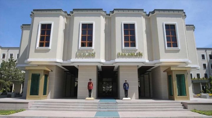 Okul saldırıları sonrası kritik güvenlik toplantısı